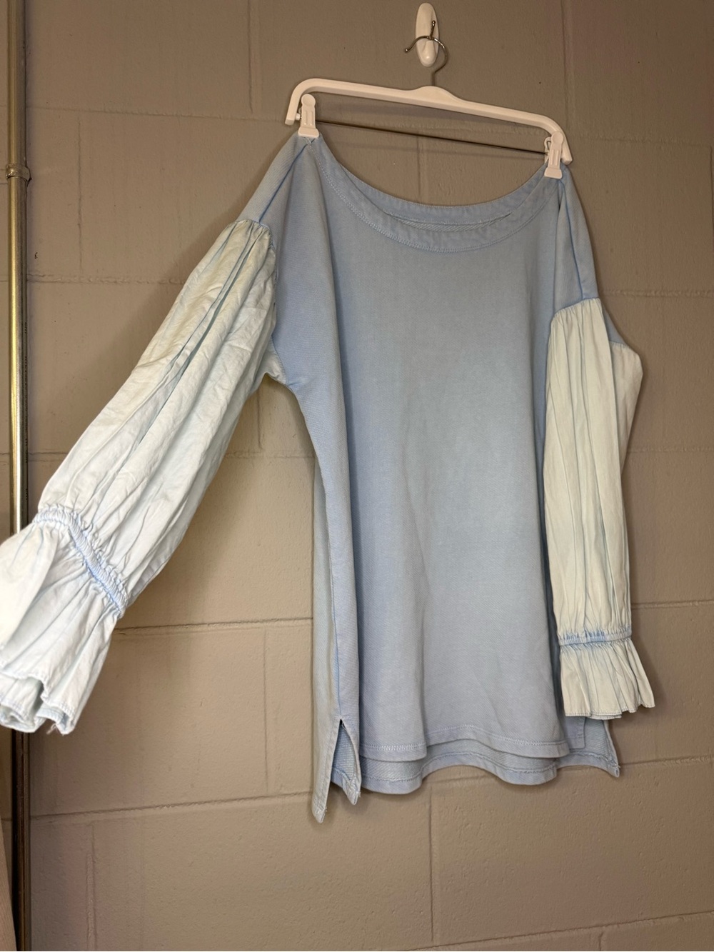 Pilcro Anthropologie Mixed Media Puff Sleeve Sweatshirt in Light Blue Sz Medium - Picture 5 of 9
